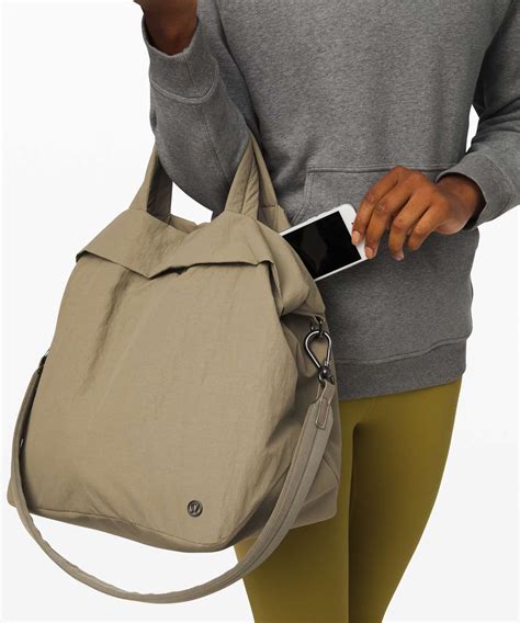 on my level bag dupe|I found the perfect Lululemon bag dupe on sale .